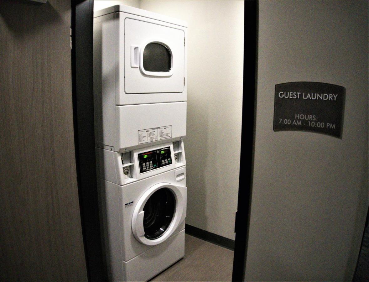 Brookstone Inn & Suites Fort Dodge Zewnętrze zdjęcie