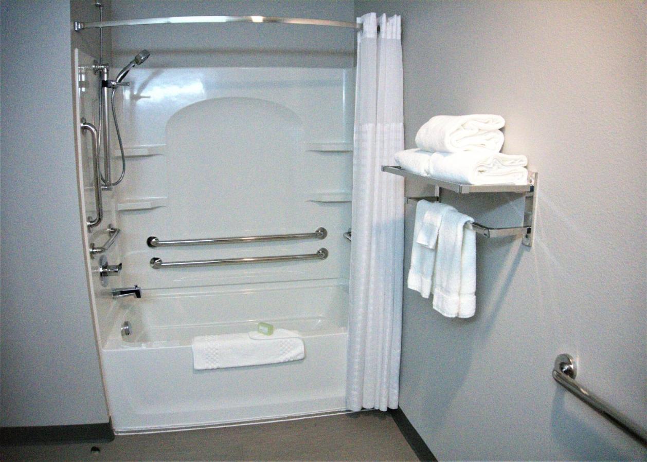 Brookstone Inn & Suites Fort Dodge Zewnętrze zdjęcie
